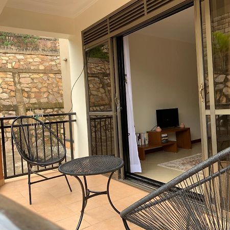 Cozy 2-Bedroom Apartment Within City Limits. Kampala Buitenkant foto