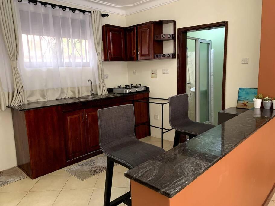 Cozy 2-Bedroom Apartment Within City Limits. Kampala Buitenkant foto