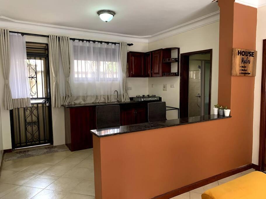 Cozy 2-Bedroom Apartment Within City Limits. Kampala Buitenkant foto